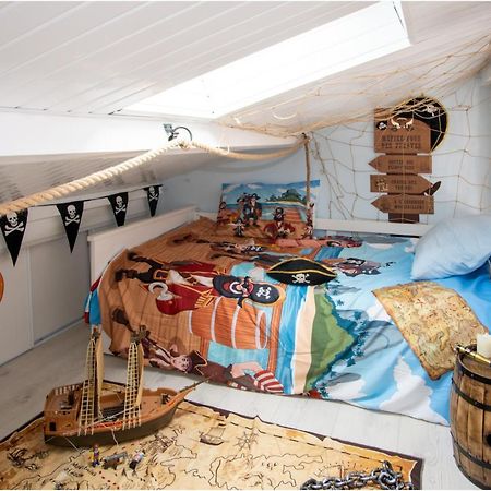 "Le Pirate Beneze"Gite Insolite,Situation Ideale,Accueil Attentionne Trizay Esterno foto